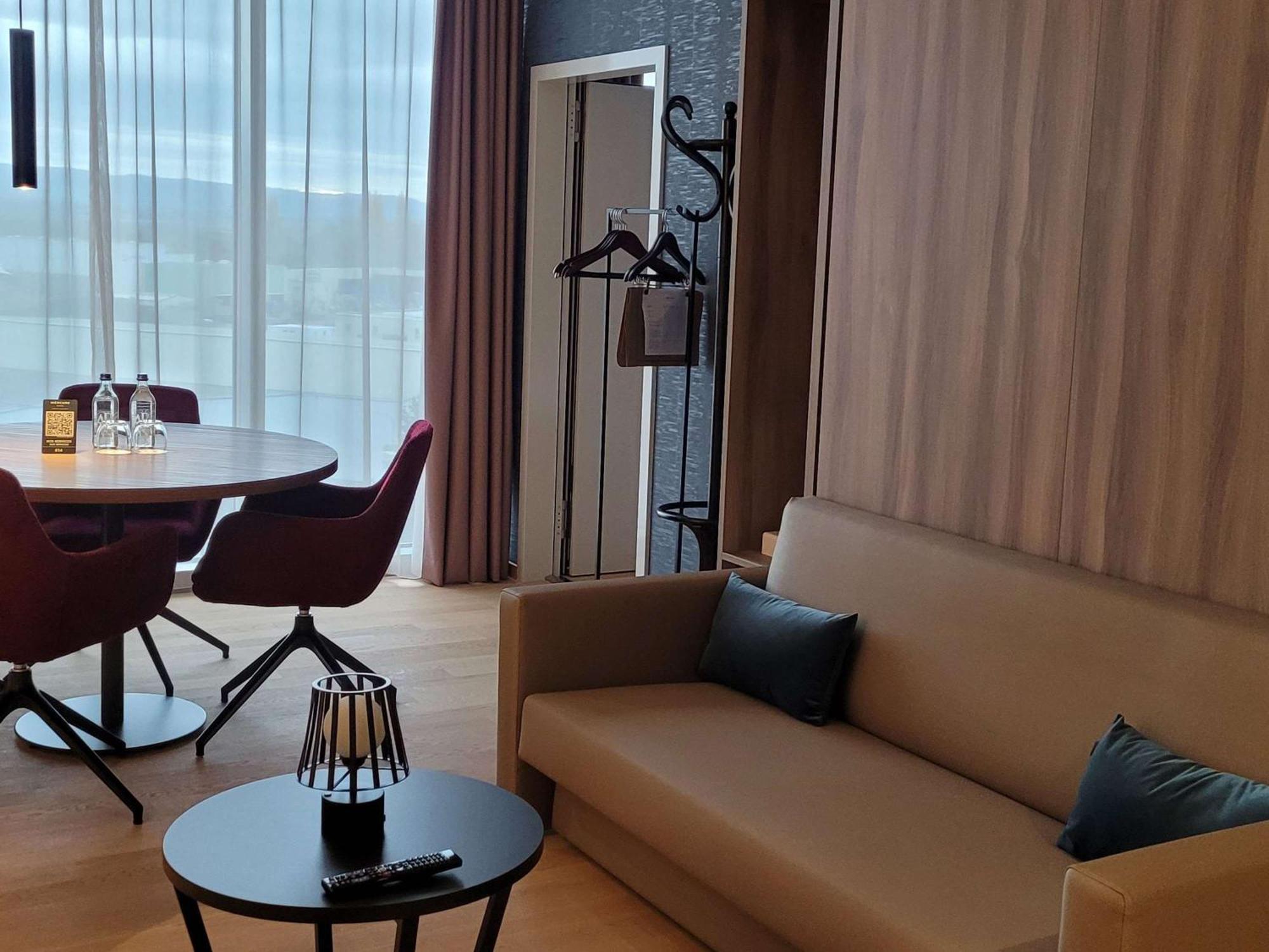 Mercure Geneva Airport Bagian luar foto